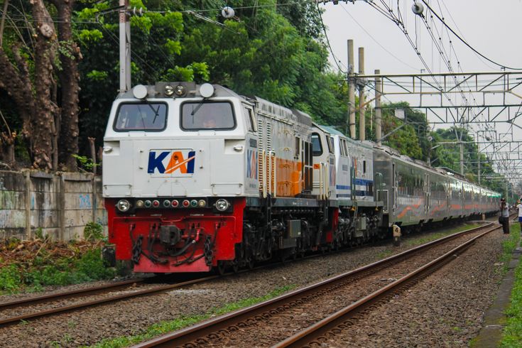 Update Harga Tiket Kereta Api Surabaya Ke Yogyakarta Berapa Biayanya